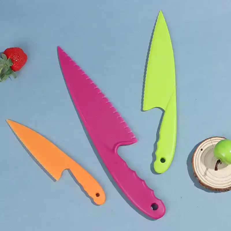 3pcs Nylon Cuisine Couteau de cuisson Ensemble De couteaux de cuisine pour  enfants Bords dentelés Couteaux pour enfants Couteau en plastique pour  enfants
